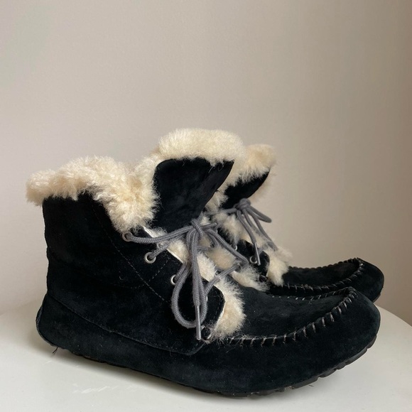 UGGs Chickaree Booties - Picture 1 of 8